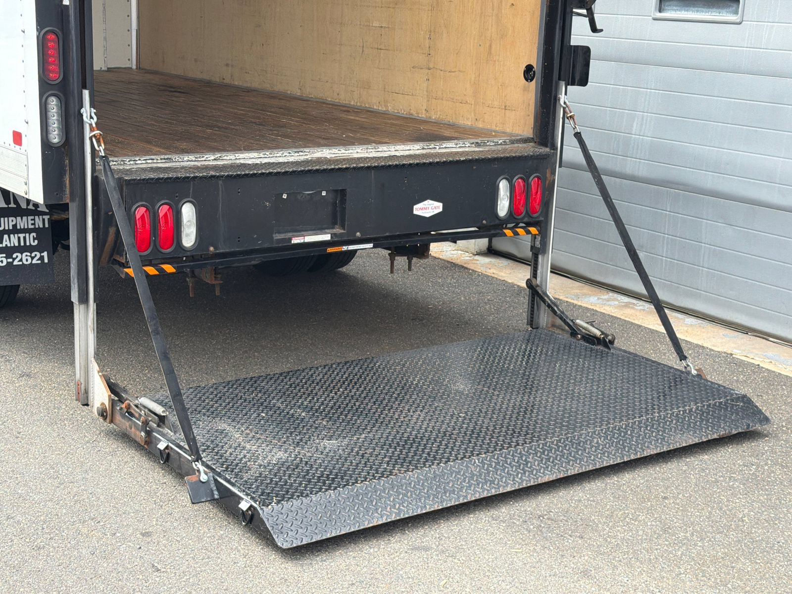 Used 2023 Ford E-350 and Econoline 350 Super Duty w/ Power Windows & Locks Group RWD image 7