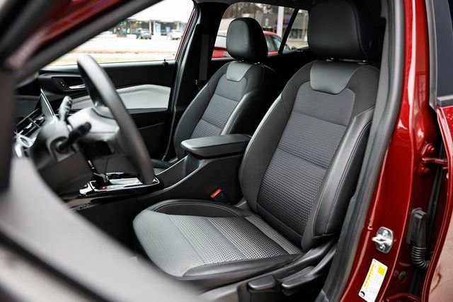 Used 2025 Chevrolet Trax LT image 20