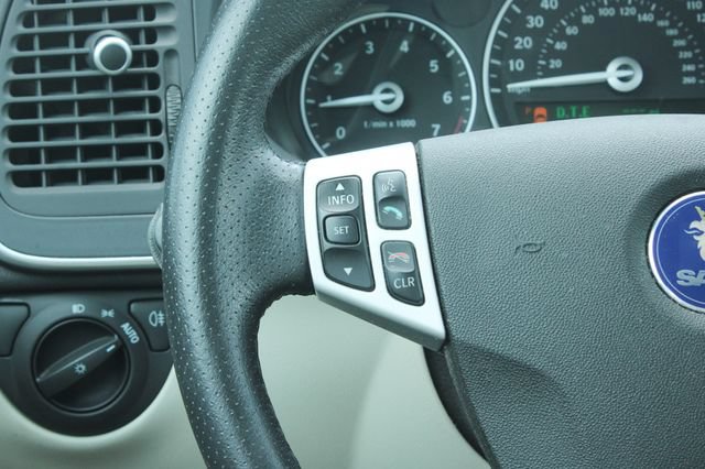 Used 2008 Saab 9-3 2.0T w/ Moonroof Package FWD image 21