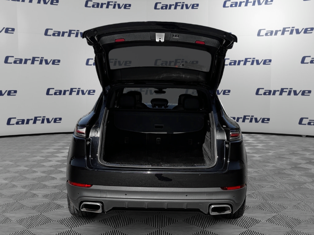 Used 2022 Porsche Cayenne w/ Premium Package AWD/4WD image 11