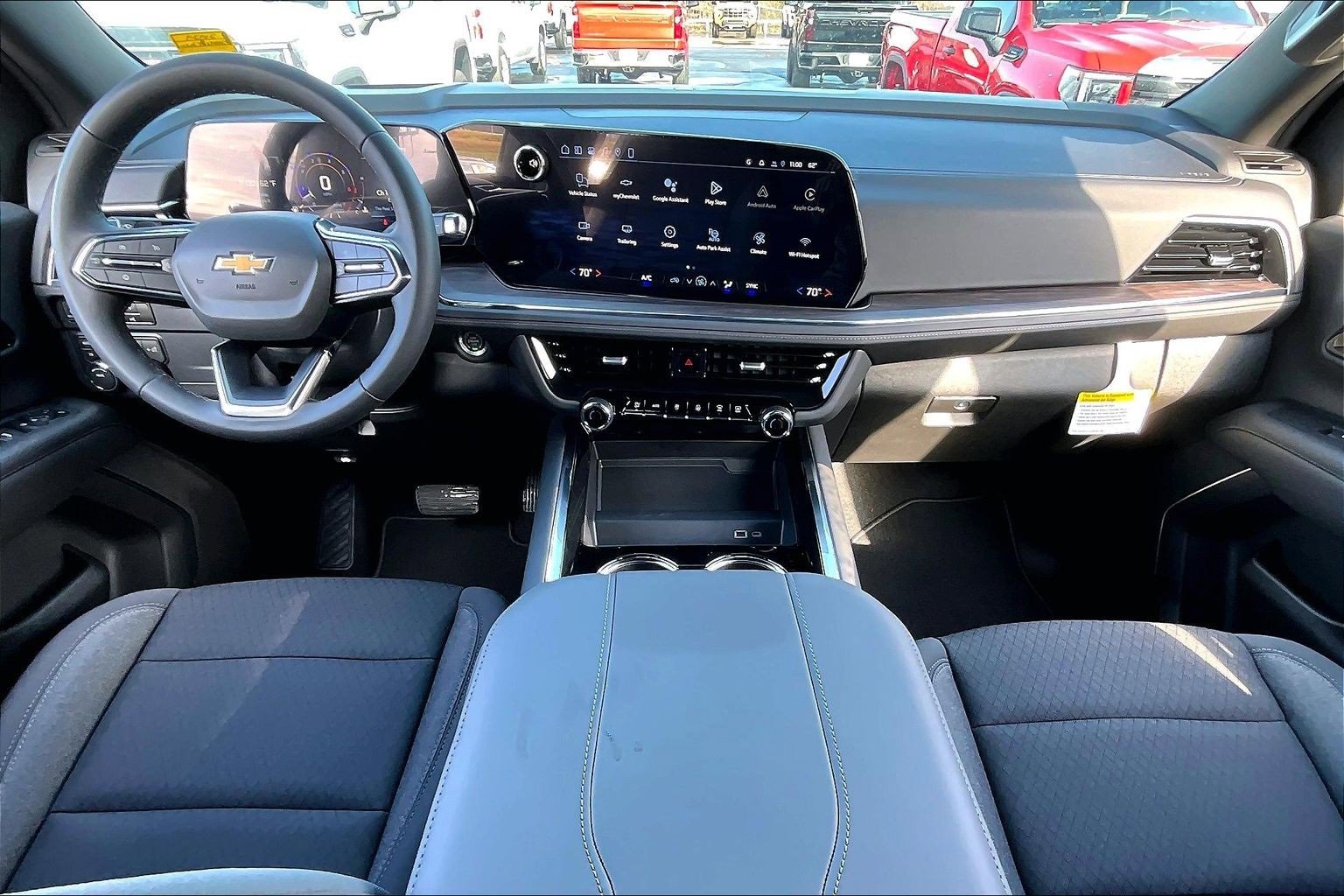 New 2026 Chevrolet Suburban LS image 5