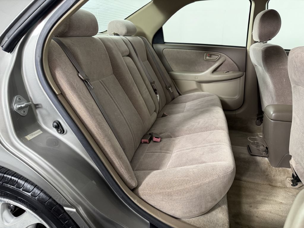Used 1999 Toyota Camry LE w/ Value Pkg FWD image 25