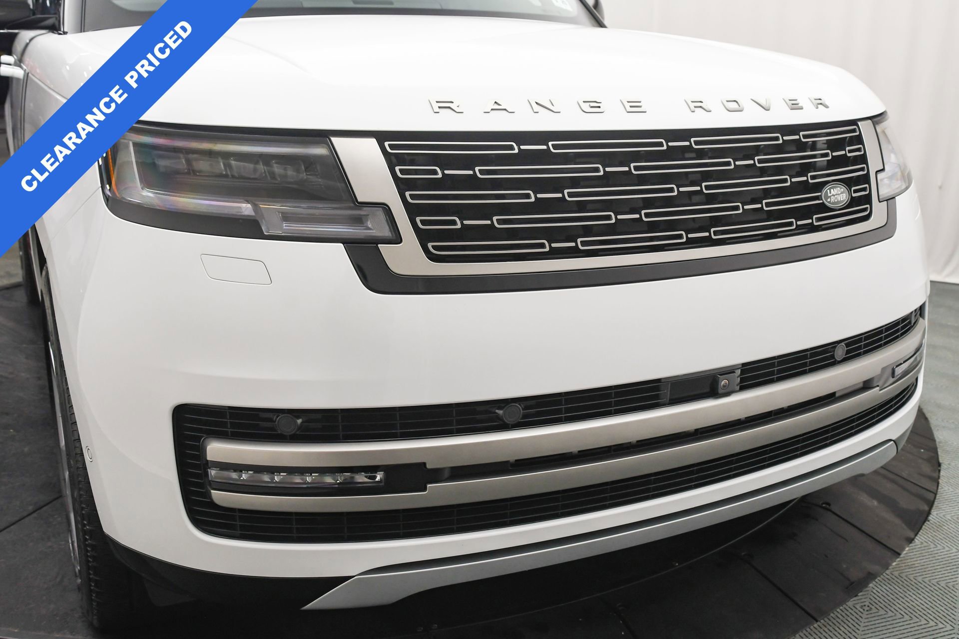 Used 2025 Land Rover Range Rover SE AWD/4WD image 27
