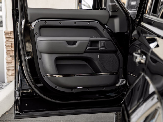 New 2026 Land Rover Defender 110 OCTA AWD/4WD image 12