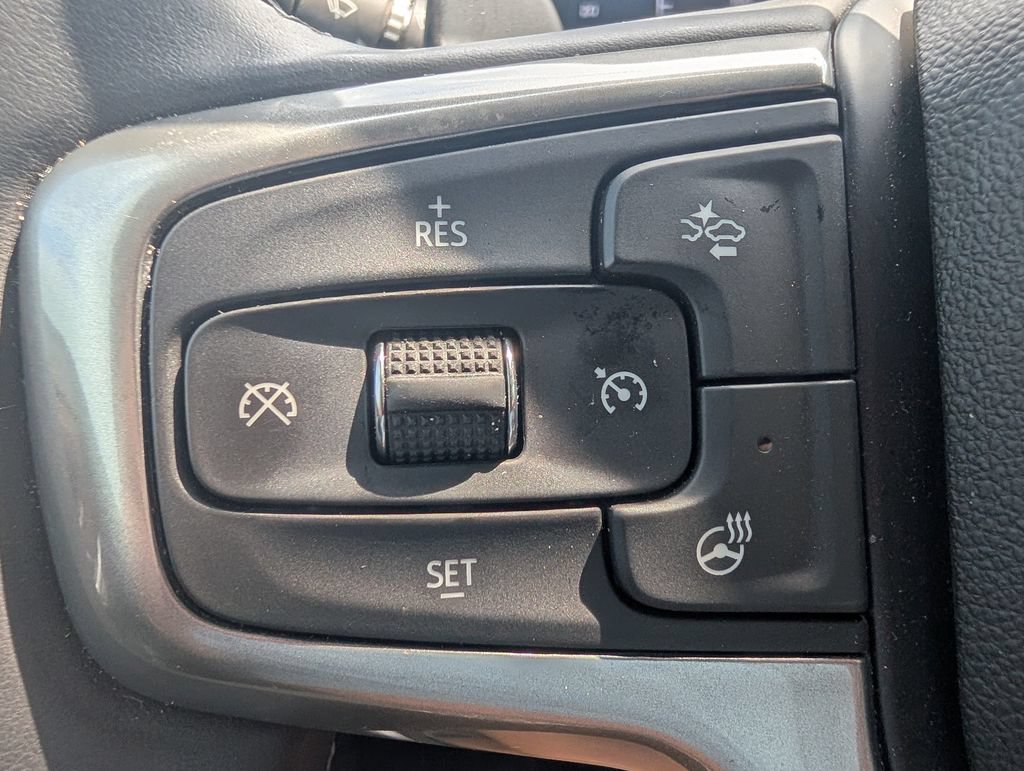 Used 2025 Chevrolet Silverado 1500 RST AWD/4WD image 19