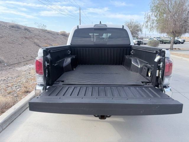 Used 2021 Toyota Tacoma TRD Off-Road AWD/4WD image 30