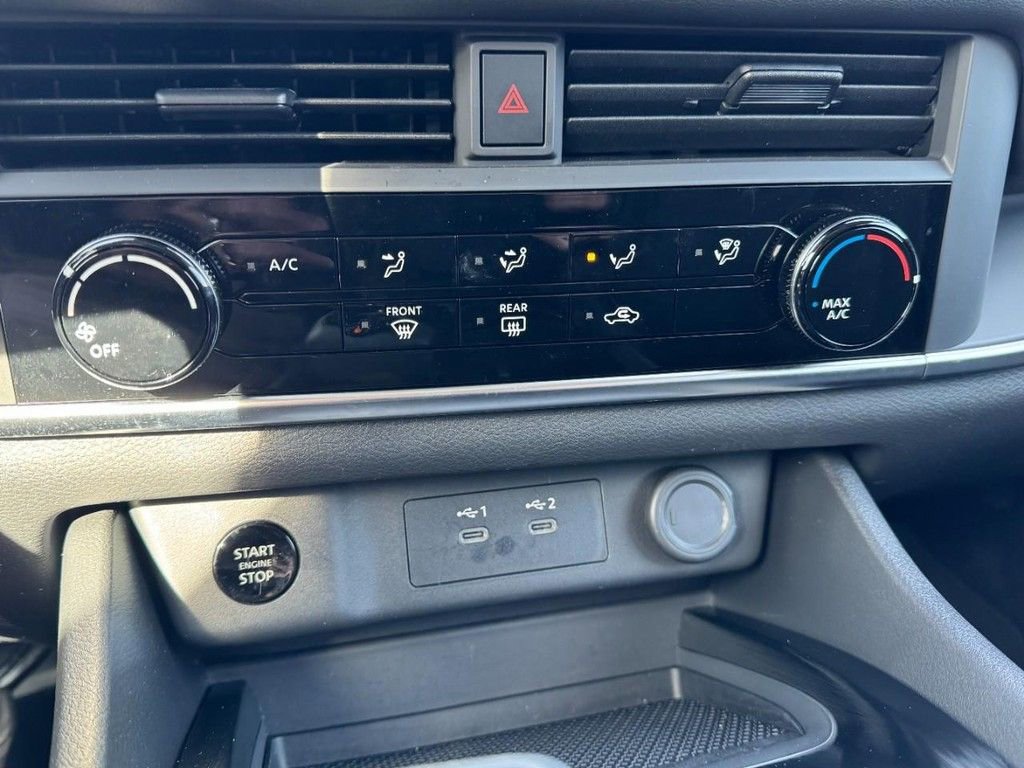 Used 2025 Nissan Rogue S image 18