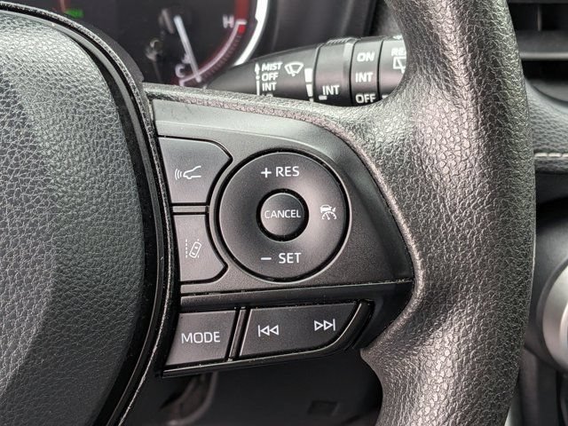 Used 2024 Toyota RAV4 XLE AWD/4WD image 23