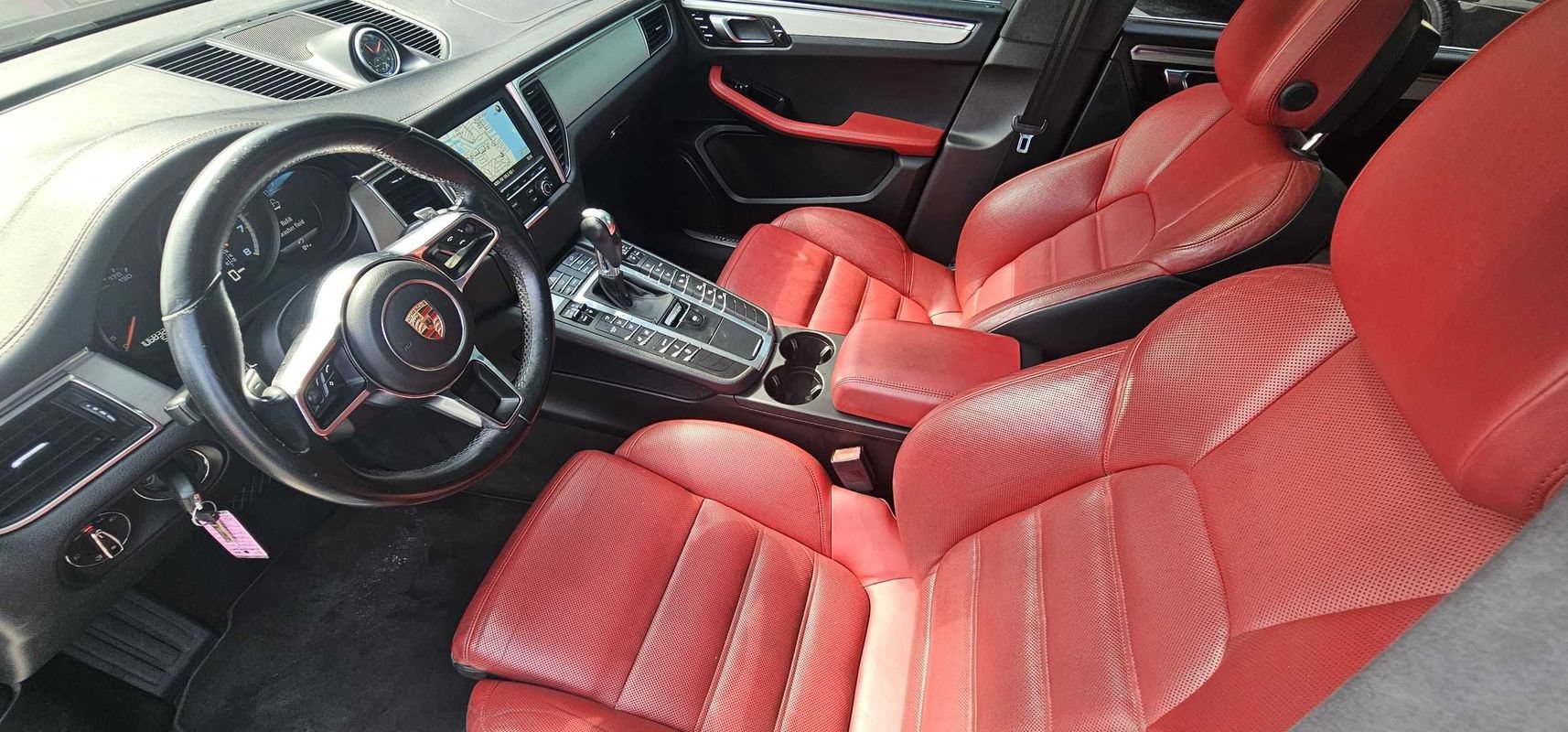 Used 2015 Porsche Macan Turbo AWD/4WD image 19