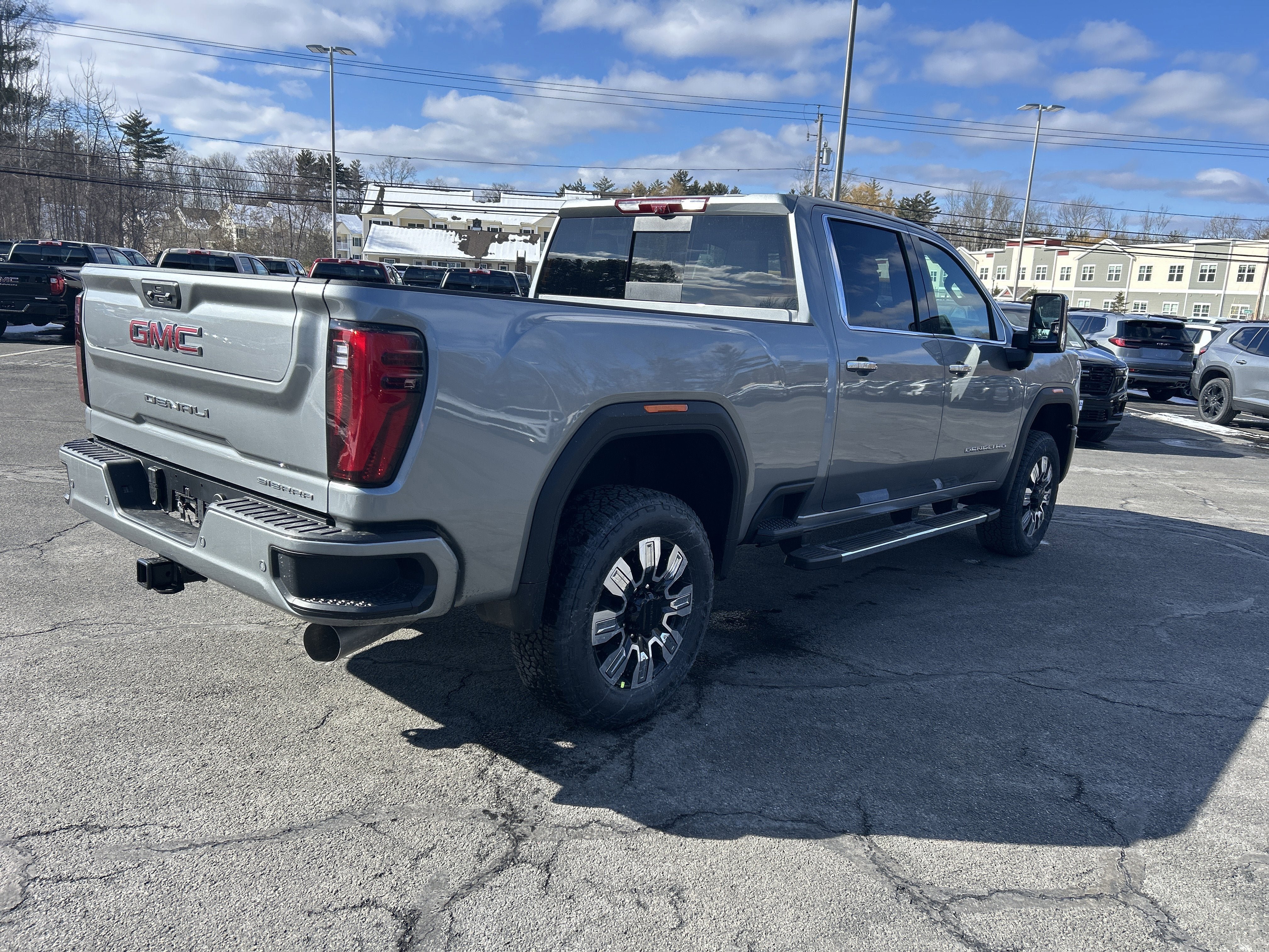 New 2026 GMC Sierra 3500 Denali w/ Denali Reserve Package AWD/4WD image 6