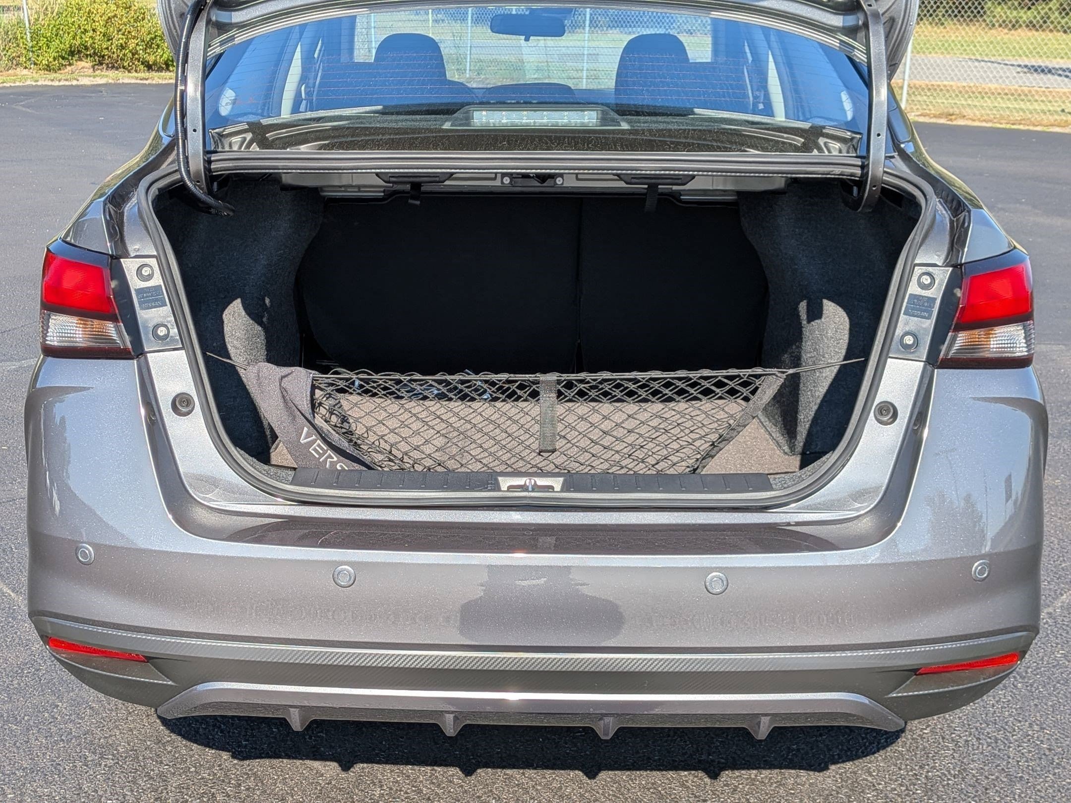 New 2025 Nissan Versa SR w/ Trunk Package FWD image 29