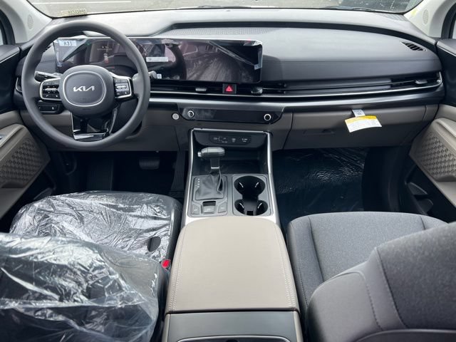 New 2026 Kia Carnival LX FWD image 14
