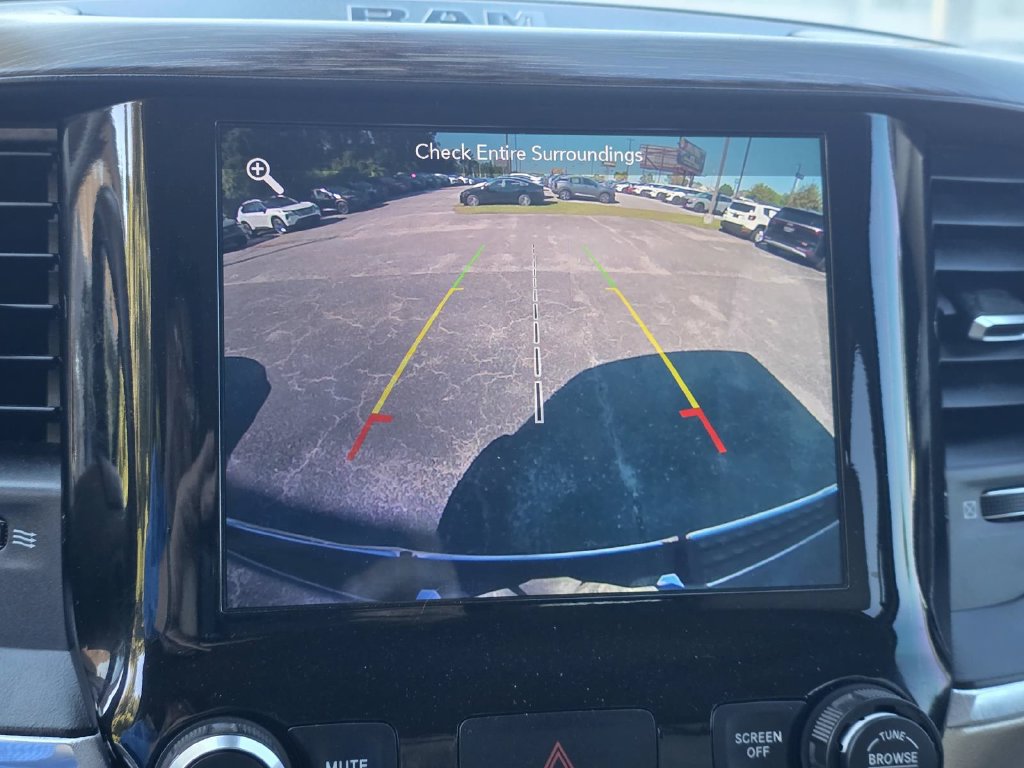 Used 2019 RAM 1500 Laramie AWD/4WD image 14