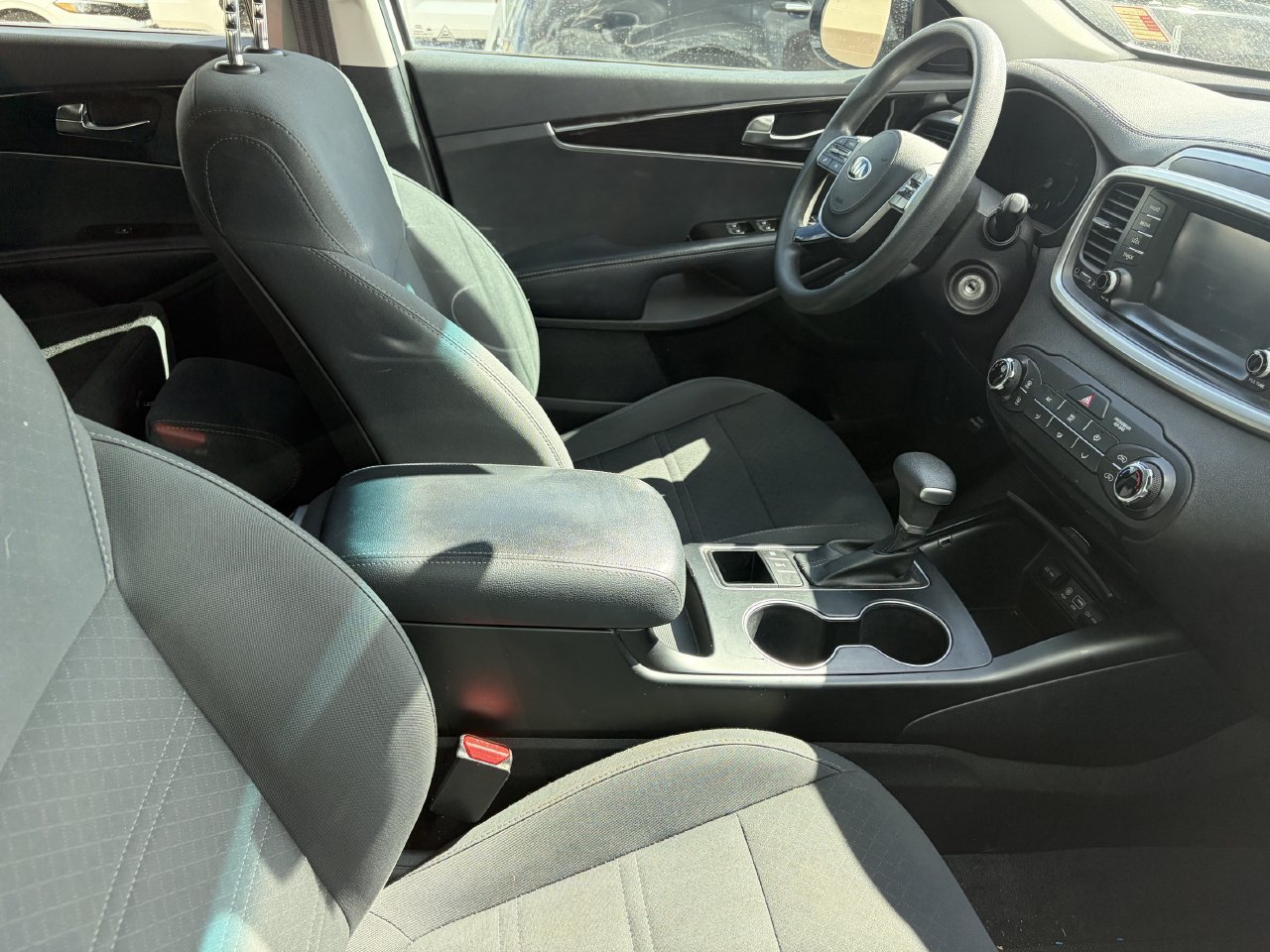 Used 2020 Kia Sorento LX AWD/4WD image 12