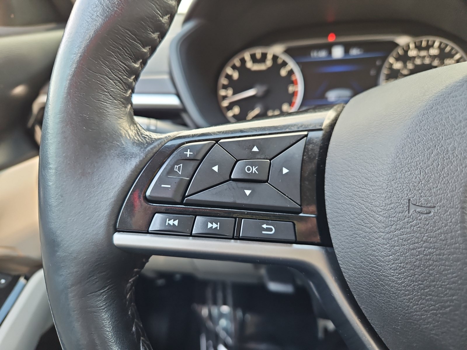 Used 2023 Nissan Altima 2.5 SV w/ SV Premium Package AWD/4WD image 26