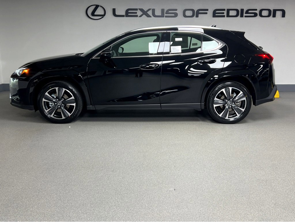 New 2025 Lexus UX 300h AWD image 4