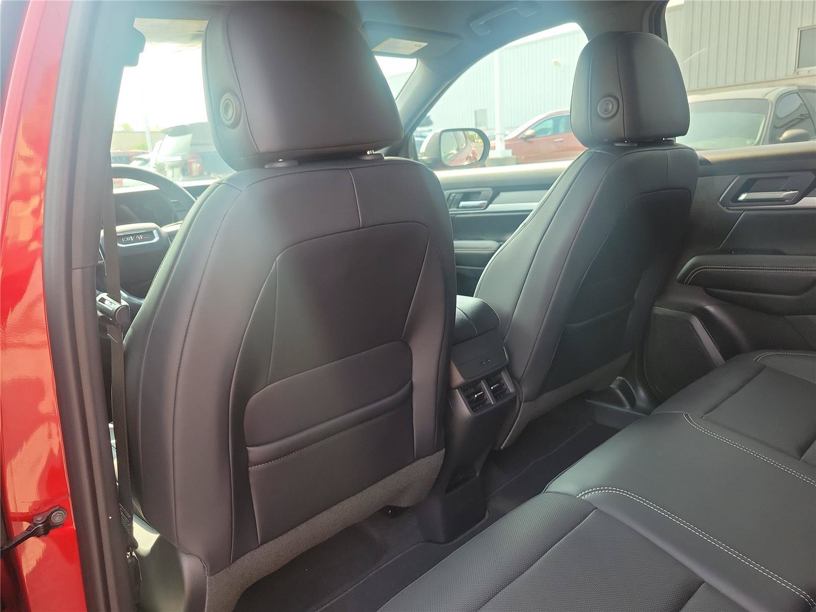 New 2027 GMC Terrain Elevation w/ Elevation Premium Package FWD image 12