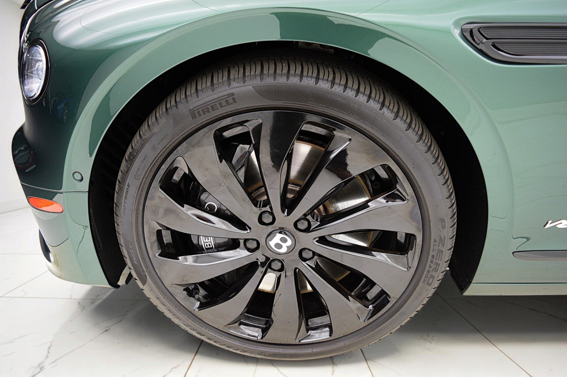 Certified 2022 Bentley Flying Spur V8 AWD/4WD image 45