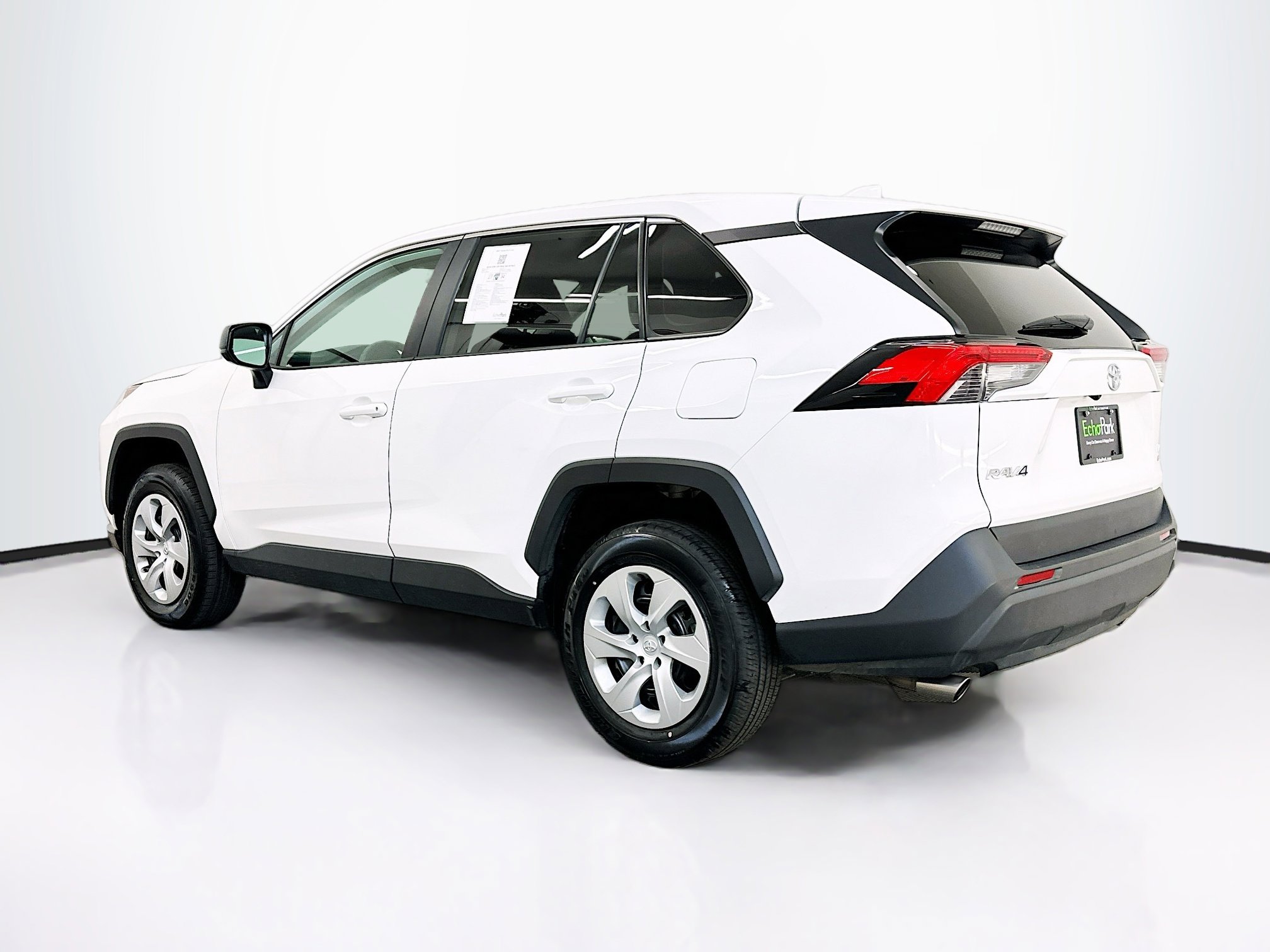 Used 2025 Toyota RAV4 LE image 5