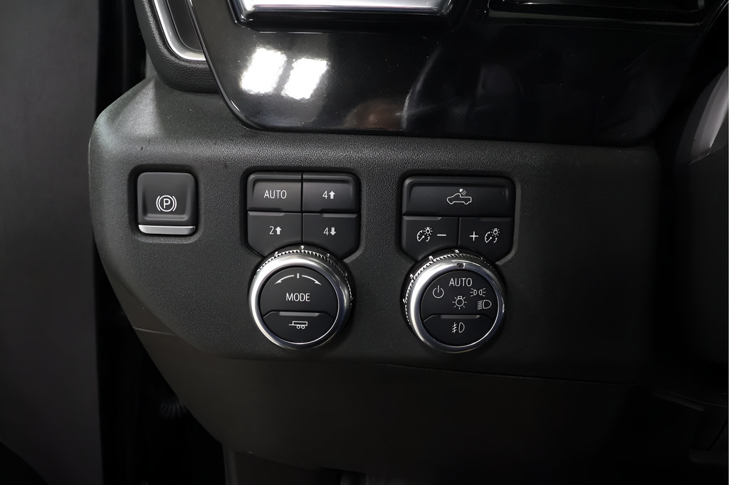 Used 2025 GMC Sierra 1500 Elevation w/ Preferred Package AWD/4WD image 19