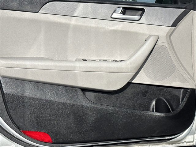 Used 2016 Hyundai Sonata SE image 10