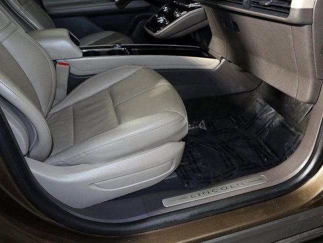 Used 2022 Lincoln Corsair AWD w/ Premium Package image 33