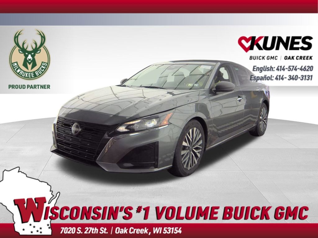 Used 2024 Nissan Altima 2.5 SV