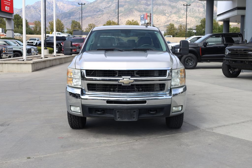 Used 2009 Chevrolet Silverado 3500 LT w/ Exterior Plus Package AWD/4WD image 9