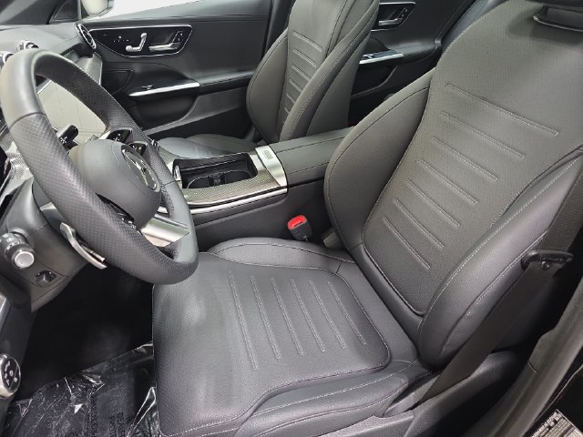 Used 2025 Mercedes-Benz C 300 4MATIC Sedan image 13