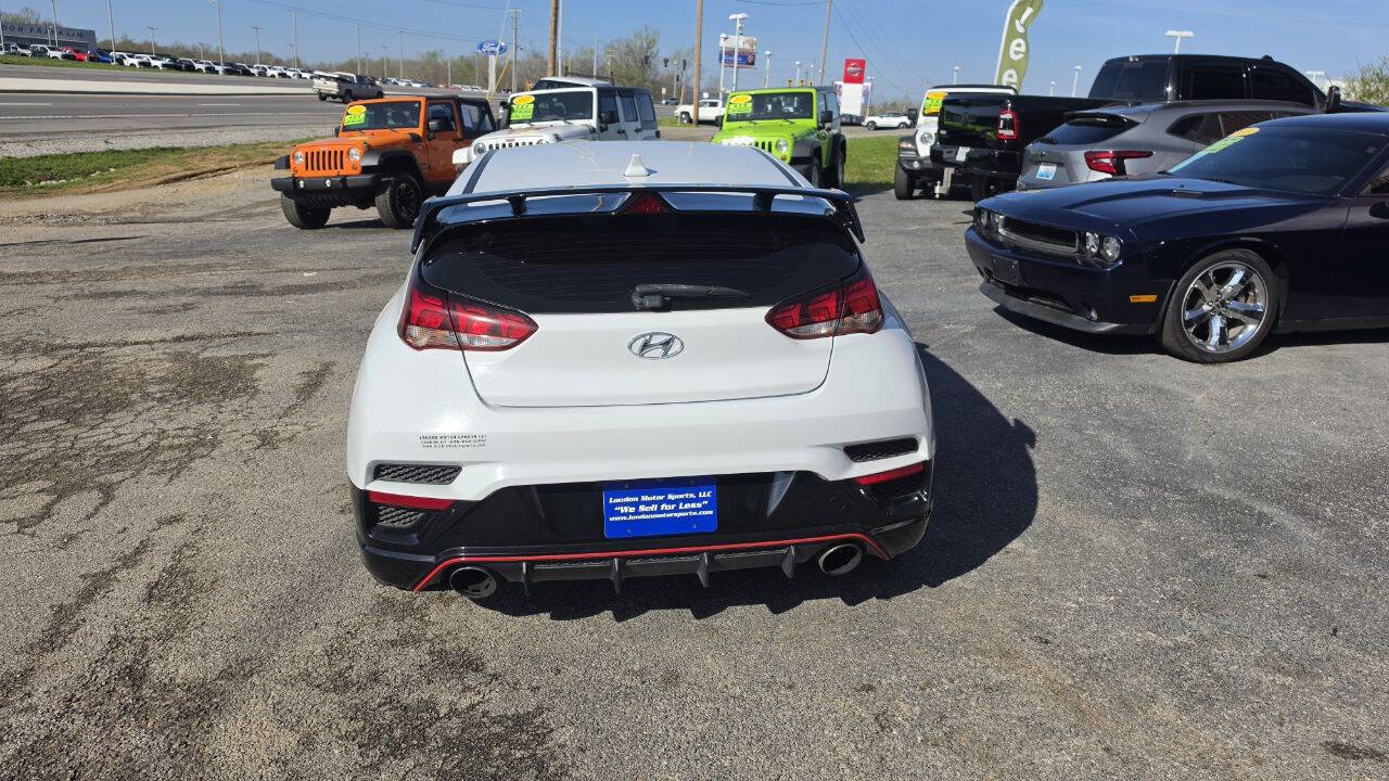 Used 2019 Hyundai Veloster N N FWD image 3