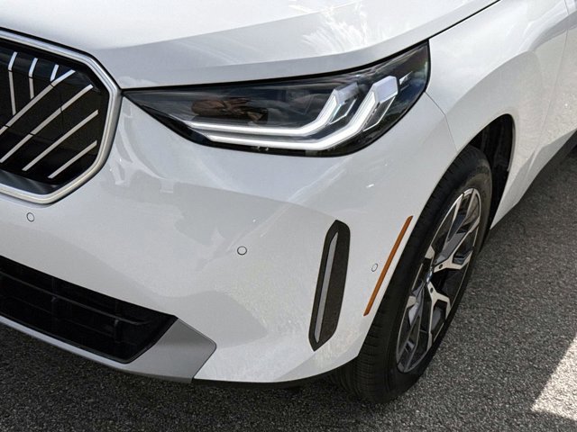 New 2026 BMW X3 xDrive30 w/ Premium Package image 9