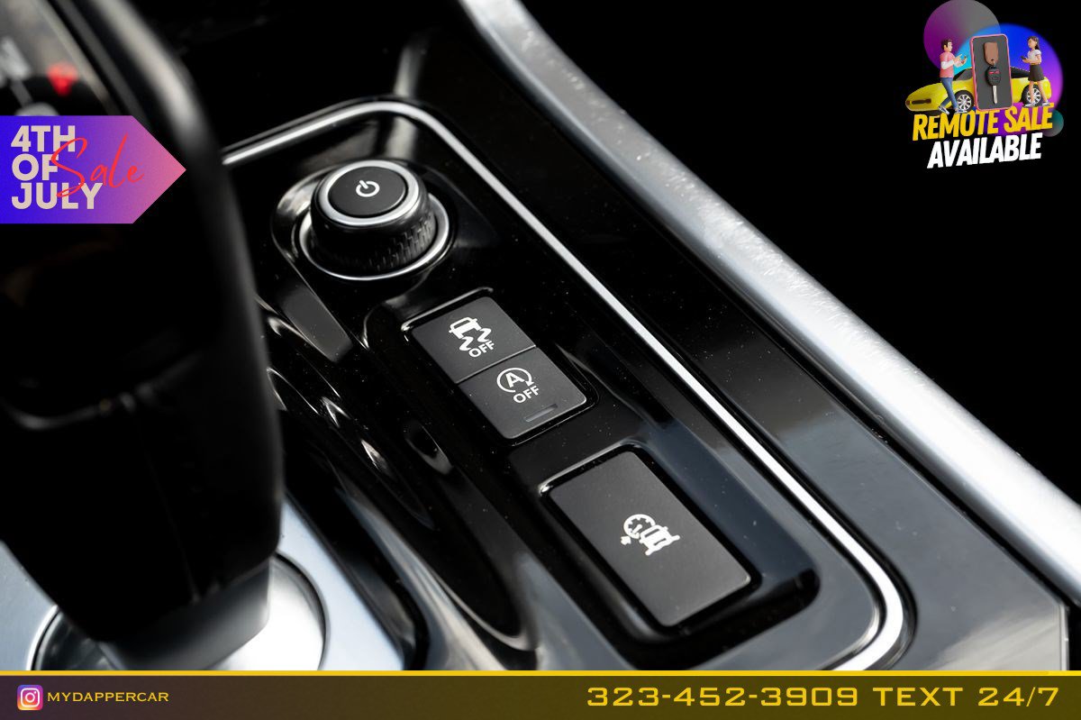 Used 2020 Jaguar XE S RWD image 29