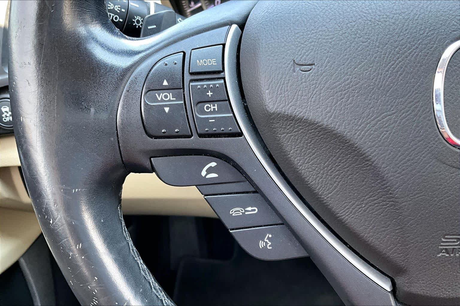 Used 2017 Acura ILX FWD image 21