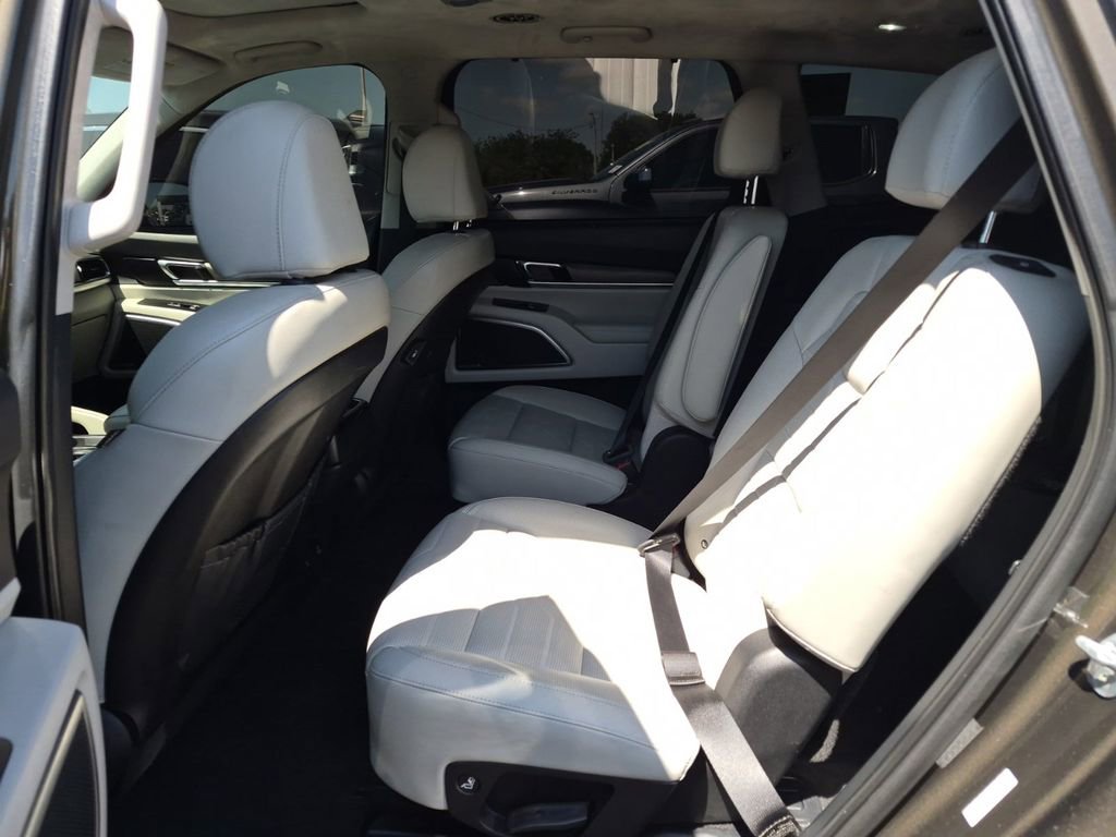 Used 2021 Kia Telluride SX w/ SX Prestige Package AWD/4WD image 8