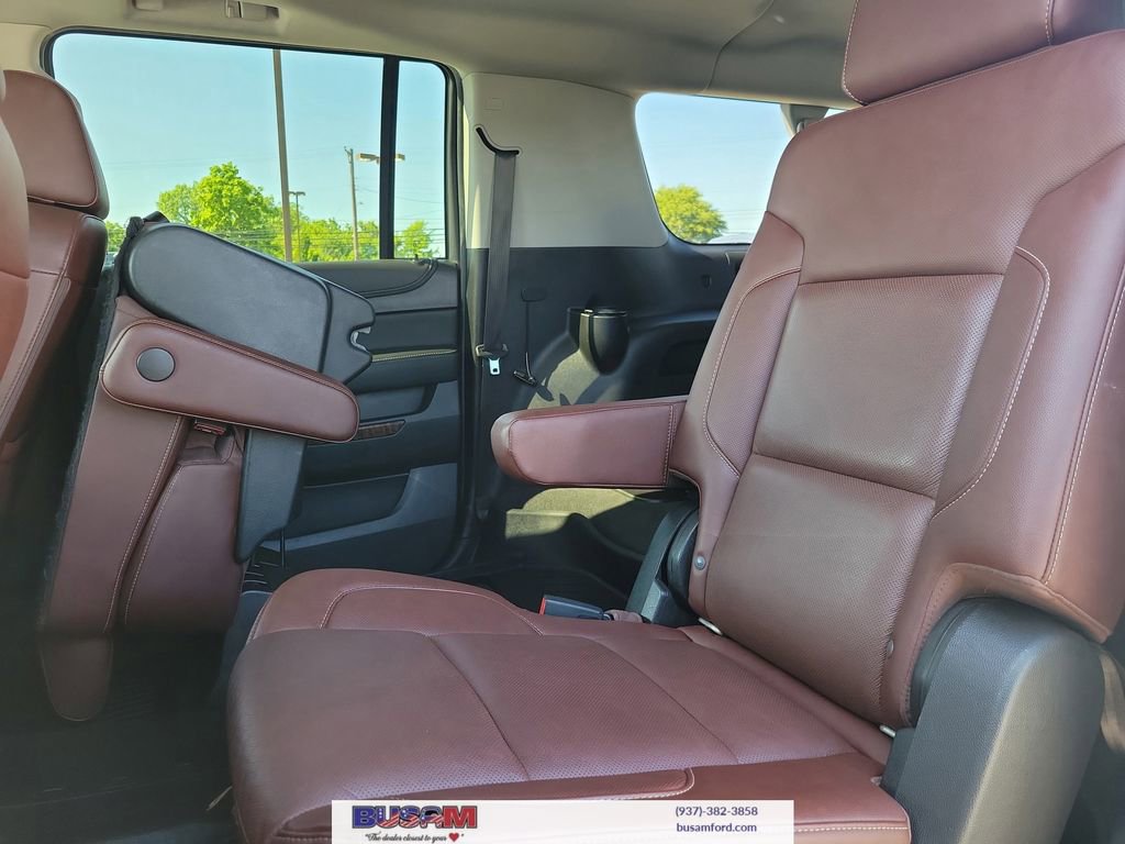 Used 2019 Chevrolet Suburban Premier w/ Premier Plus Edition AWD/4WD image 11