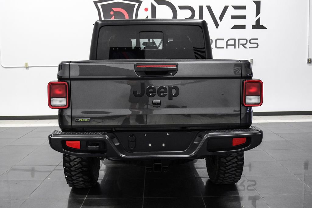 Used 2023 Jeep Gladiator Willys image 12