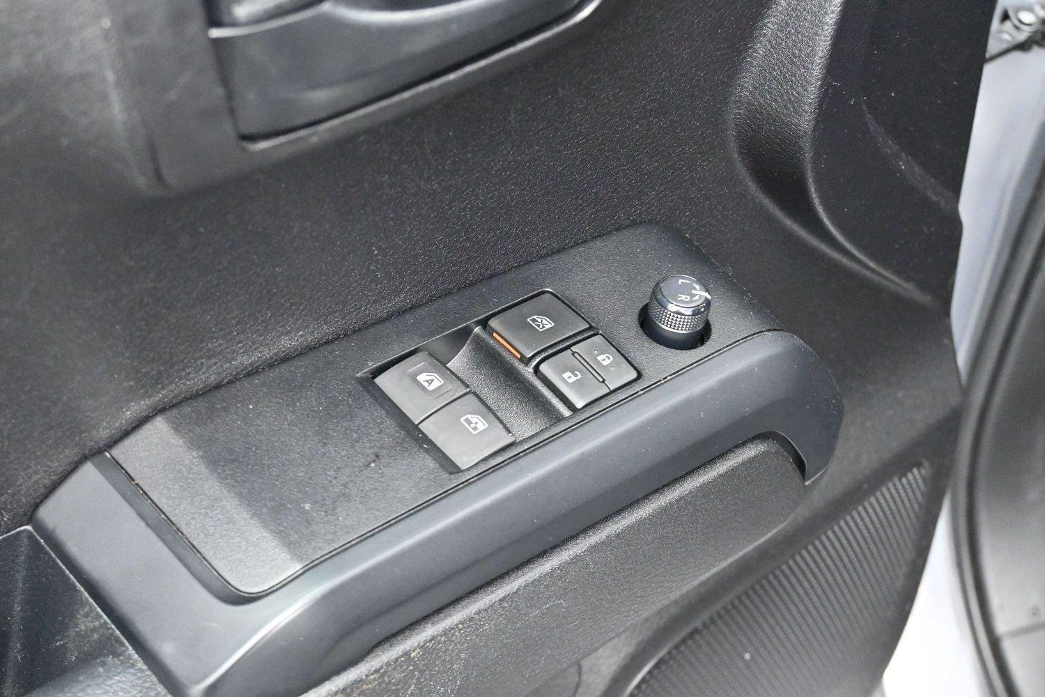 Used 2021 Toyota Tacoma SR w/ SX Package RWD image 10
