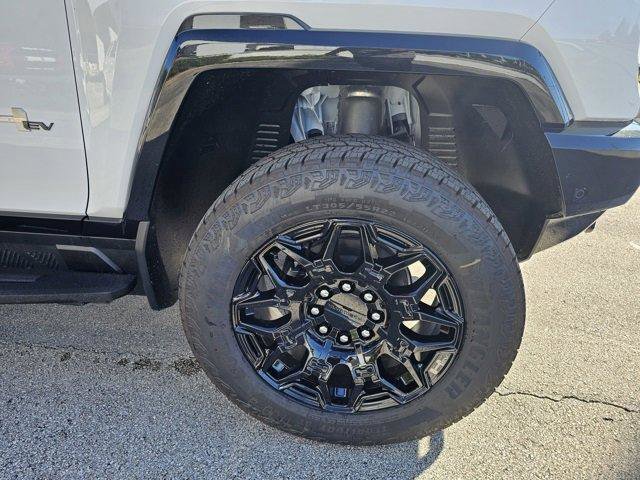 New 2026 GMC Hummer EV 2X image 12