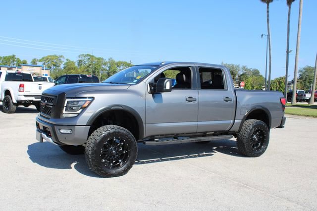 Used 2021 Nissan Titan PRO-4X w/ Pro-4x Convenience Package image 5