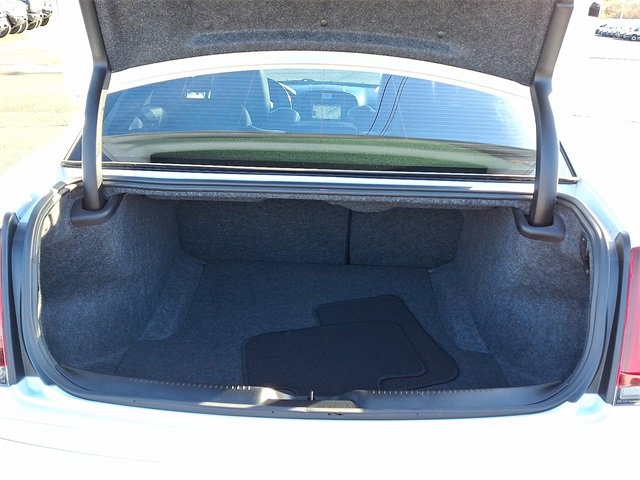 Used 2023 Chrysler 300 C image 29