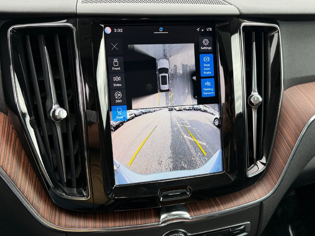 Certified 2024 Volvo XC60 T8 Plus w/ Climate Package AWD/4WD image 22