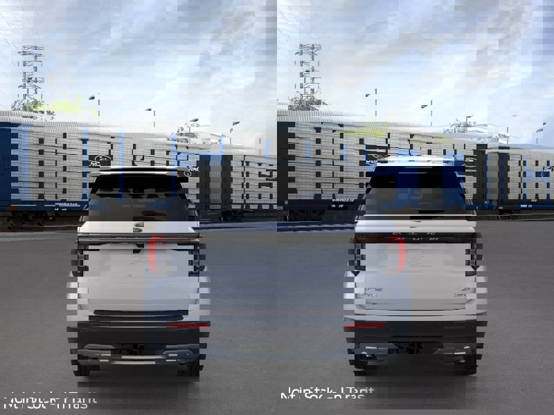 New 2026 Ford Explorer Active image 5