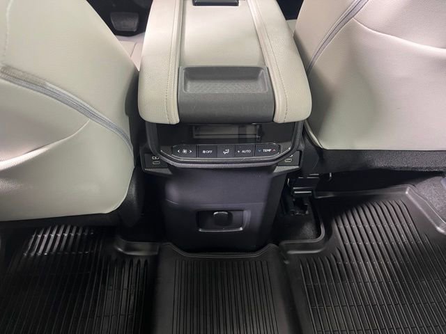 Used 2024 Toyota Grand Highlander XLE image 38