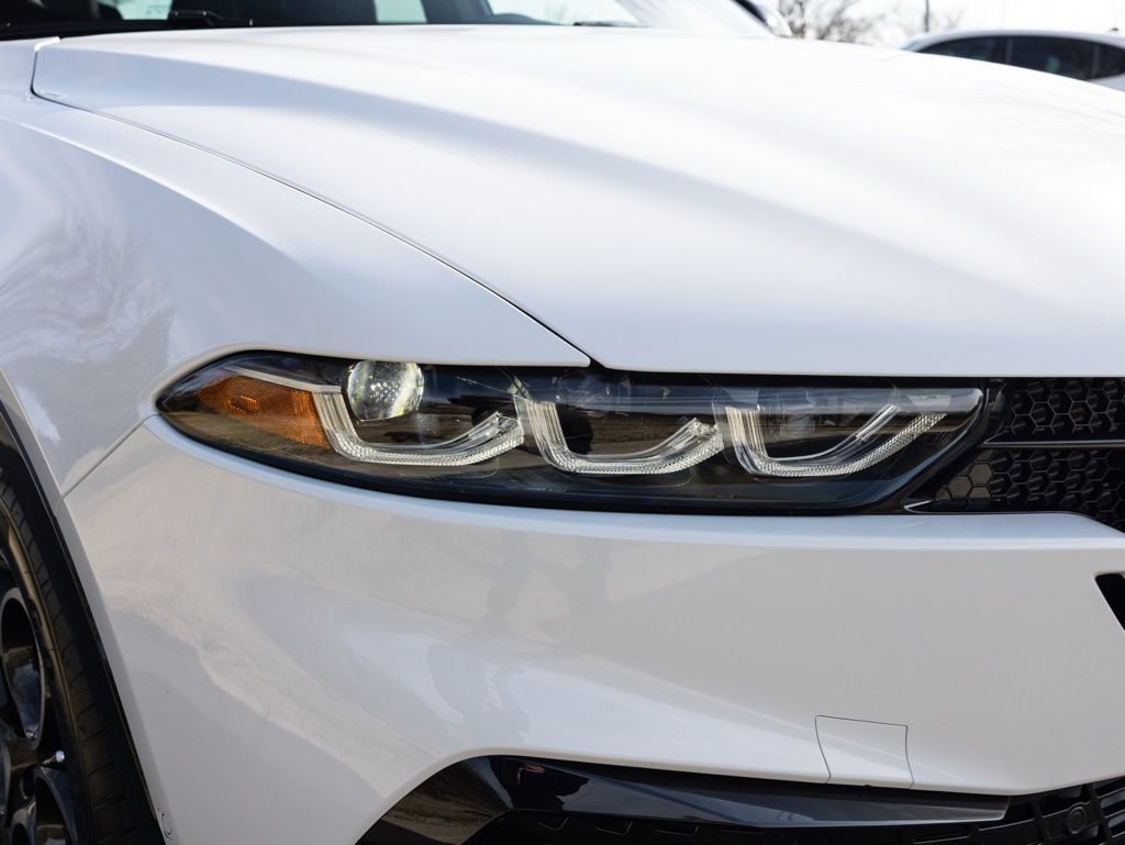 New 2026 Alfa Romeo Tonale w/ Black Premium Package image 16