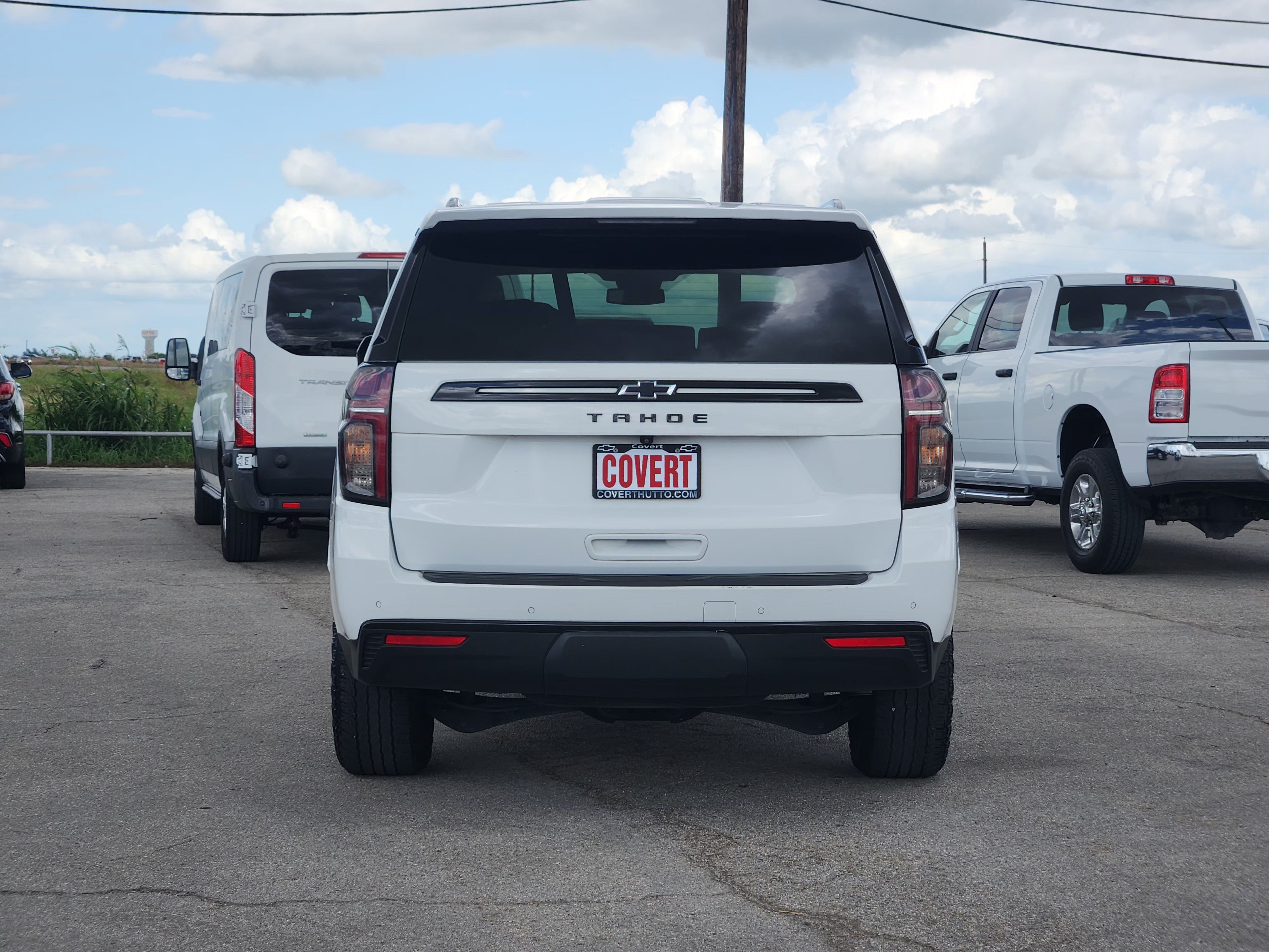 Used 2023 Chevrolet Tahoe Z71 w/ Luxury Package AWD/4WD image 6