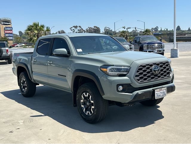 Used 2022 Toyota Tacoma TRD Off-Road w/ Technology Package AWD/4WD image 3