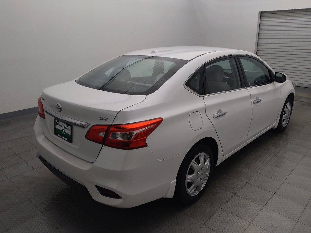 Used 2016 Nissan Sentra SV image 9