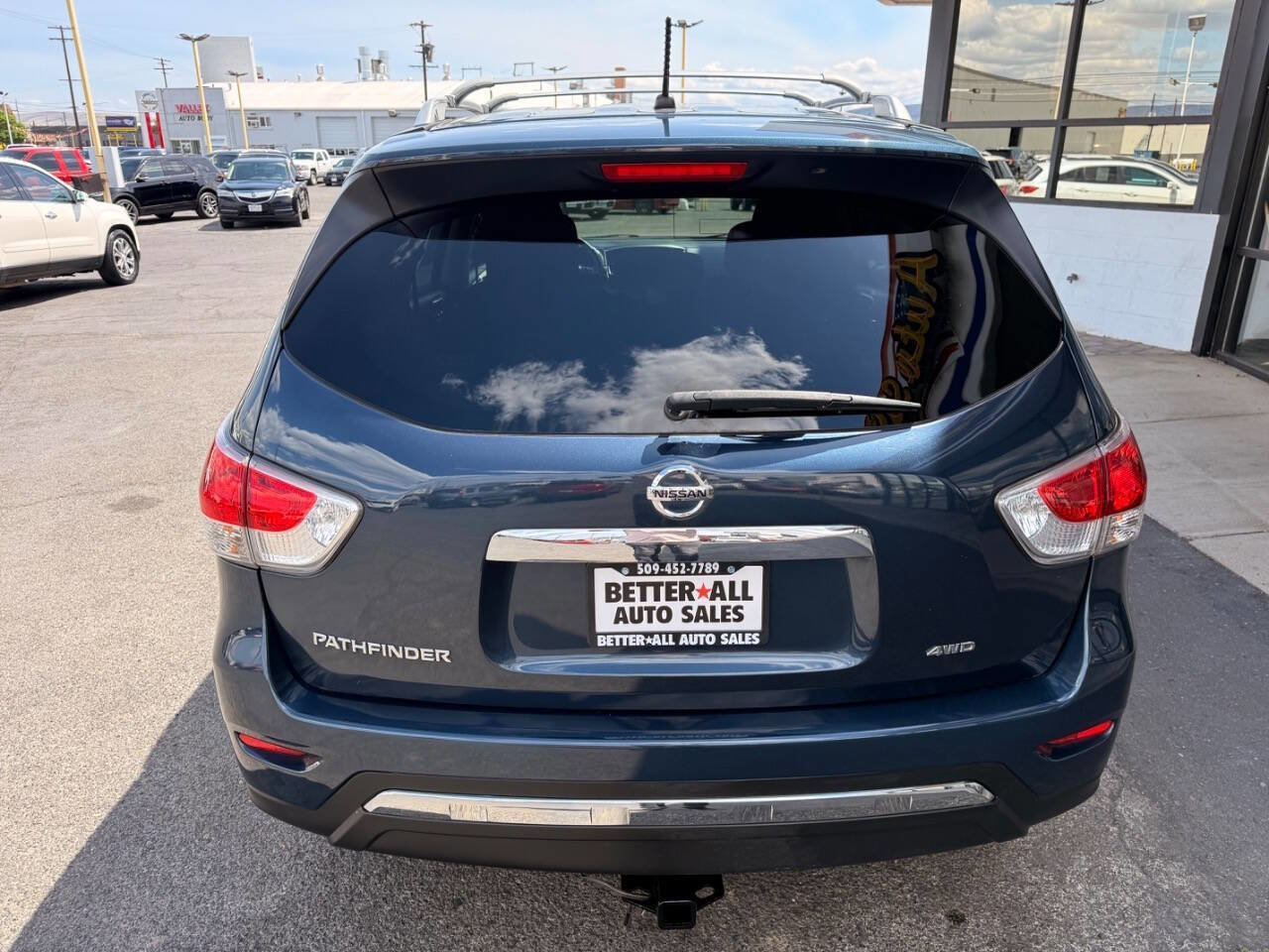 Used 2015 Nissan Pathfinder S AWD/4WD image 4