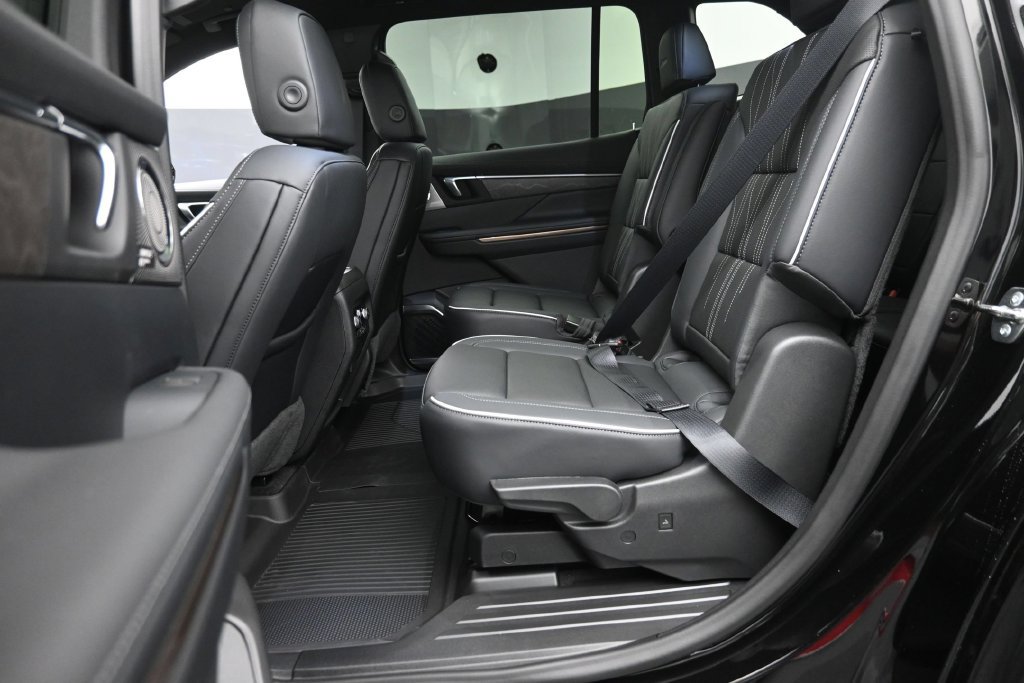 New 2026 Buick Enclave Avenir w/ Super Cruise Package AWD/4WD image 14