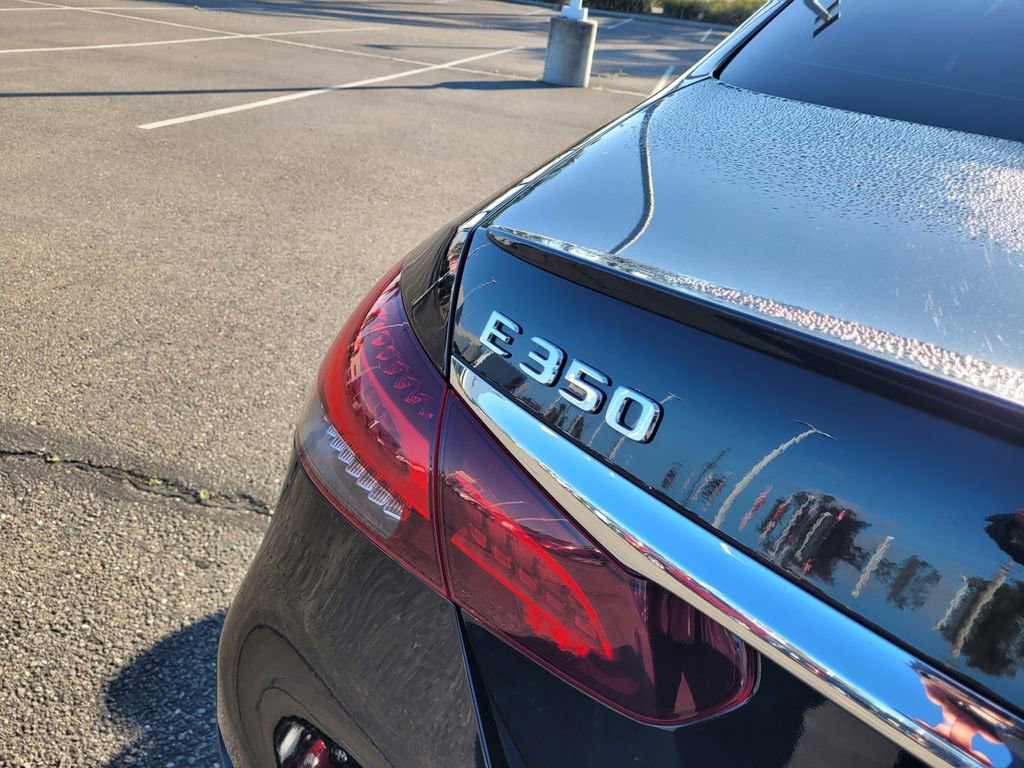 Used 2022 Mercedes-Benz E 350 Sedan image 6